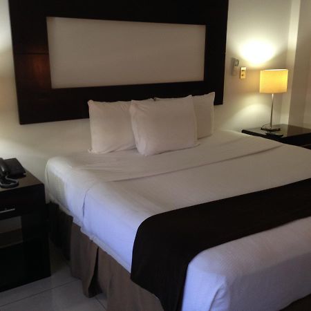 Hotel Brandts Ejecutivo Los Robles Managua Extérieur photo