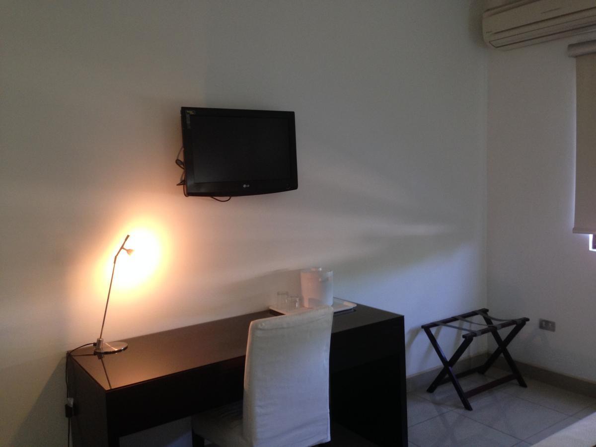 Hotel Brandts Ejecutivo Los Robles Managua Extérieur photo
