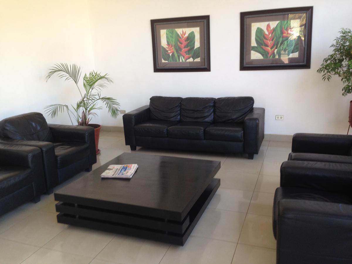 Hotel Brandts Ejecutivo Los Robles Managua Extérieur photo